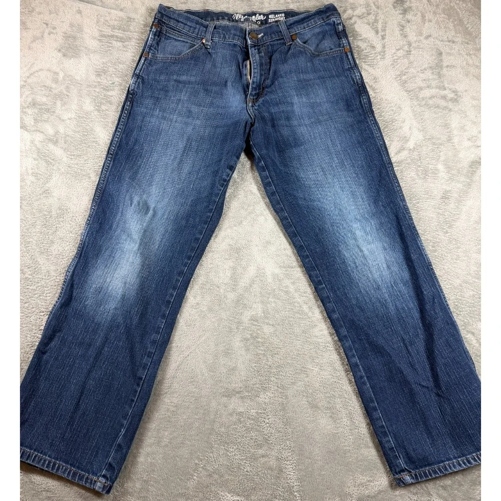 Wrangler Authentics Relaxed Straight Jeans Men's 34x30 Medium Wash WRT30BK